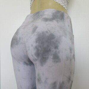 New BEBE SPORT Capri Leggings Size XL High Waisted Gray Tie-Dye